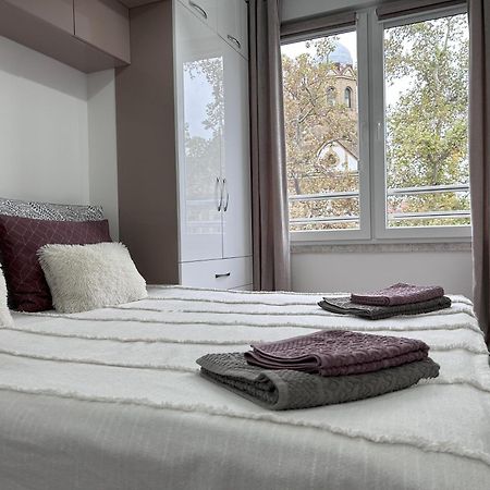 Apartment By The Synagogue Novi Sad Esterno foto